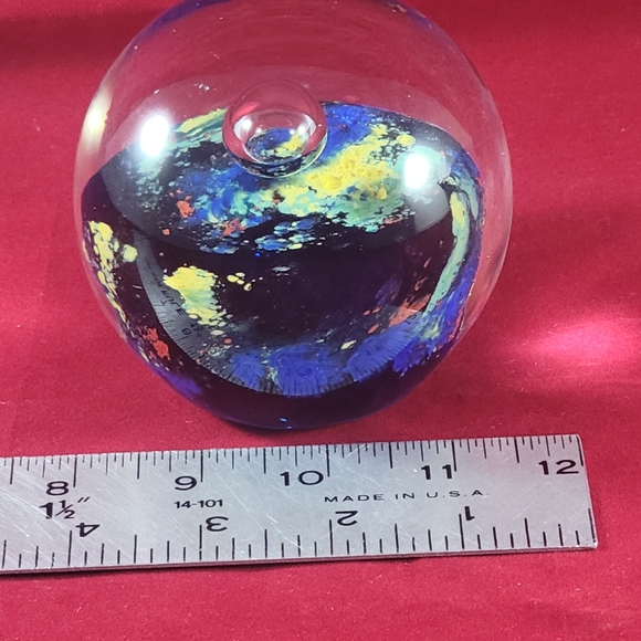 COLECTIBAL HAND BLOWN ART GLASS PAPERWEIGHT, LARGE . - Picture 4 of 8